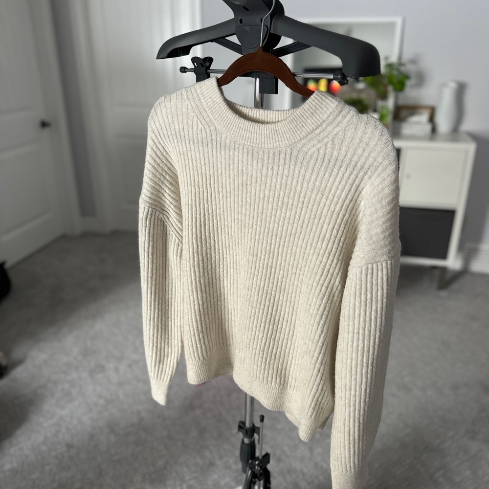 H&M Cream Ribbed Wool Blend Crew Neck Sweater | Classic | Basic | Winter - Picture 3 of 10